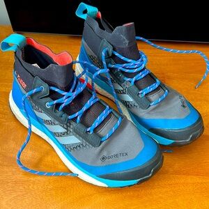 Adidas Terrex Gore-Tex Men’s US 10 Shoes , good bottoms still lots of life left